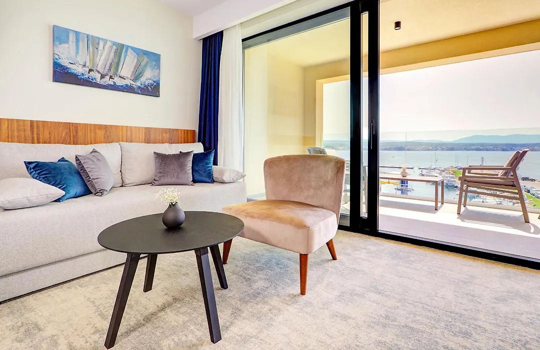 Luxury Hotel Riva-1